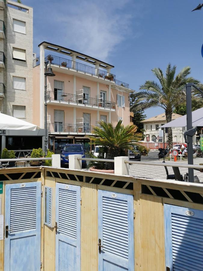 Albium Hotel Αλμπένγκα Εξωτερικό φωτογραφία