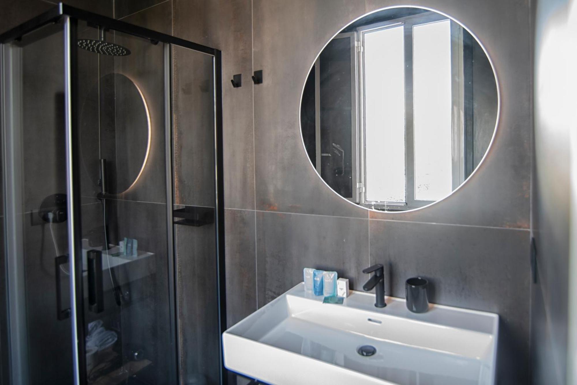 Albium Hotel Αλμπένγκα Εξωτερικό φωτογραφία